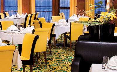 Norwegian Jade dining