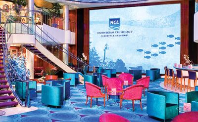 Norwegian Pearl atrium